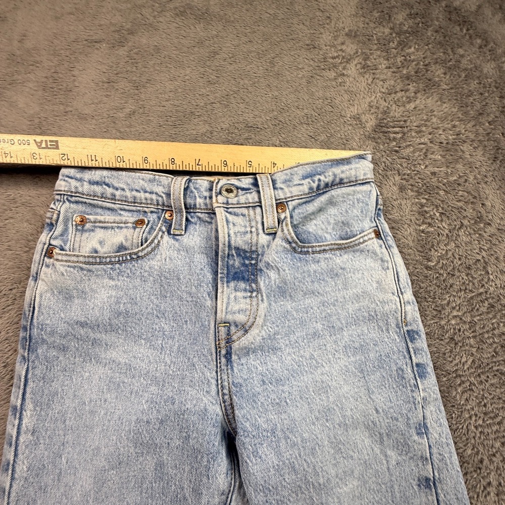 Levis Premium Wedgie Jeans Button Fly Light Wash Denim Womens 24x27 Cotton Strtc - Picture 4 of 11